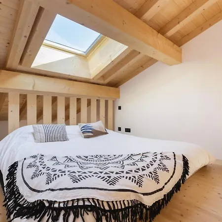Chalet Benoit - Modern 8 Pax Free Parking Mountain View - By Cozee